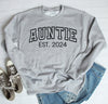 Auntie Est 2025 Sweatshirt, Custom Aunt Sweater, Gift for Aunt, Pregnancy Announcement, Cool Aunt Sweatshirt, Sister Gift, Aunt Mother's Day